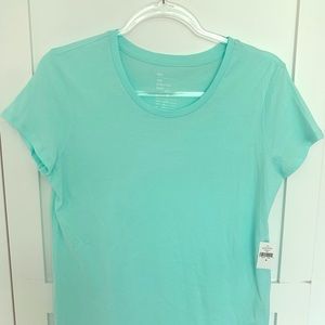 NWT GAP The Essential Crew T Shirt Size S Mint
